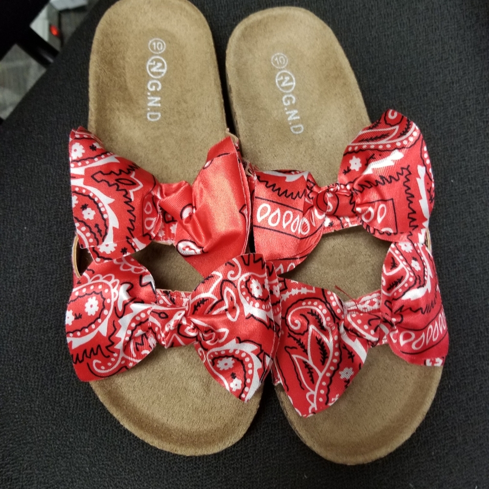 Red and white bandana double bow sandal